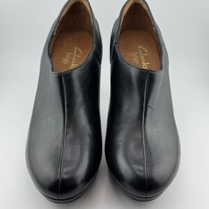 Clarks Indio Women's Black Leather High Heel Boots Size 8 M